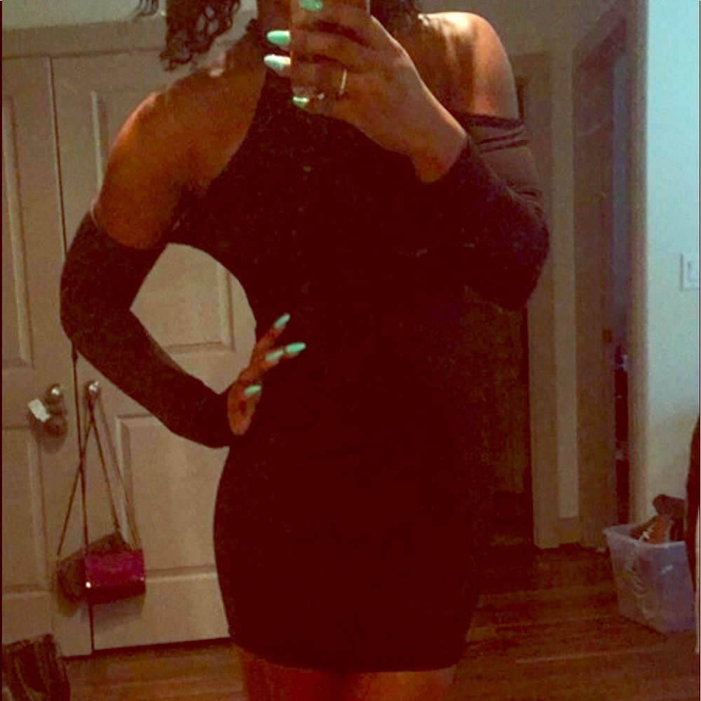 Short black dress 💕